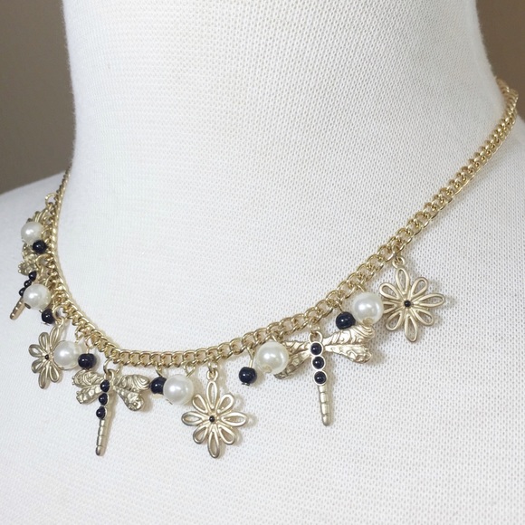 Black Dot Dragonfly Pearl Daisy Flower Charm Gold Necklace Earrings Set - Picture 2 of 3